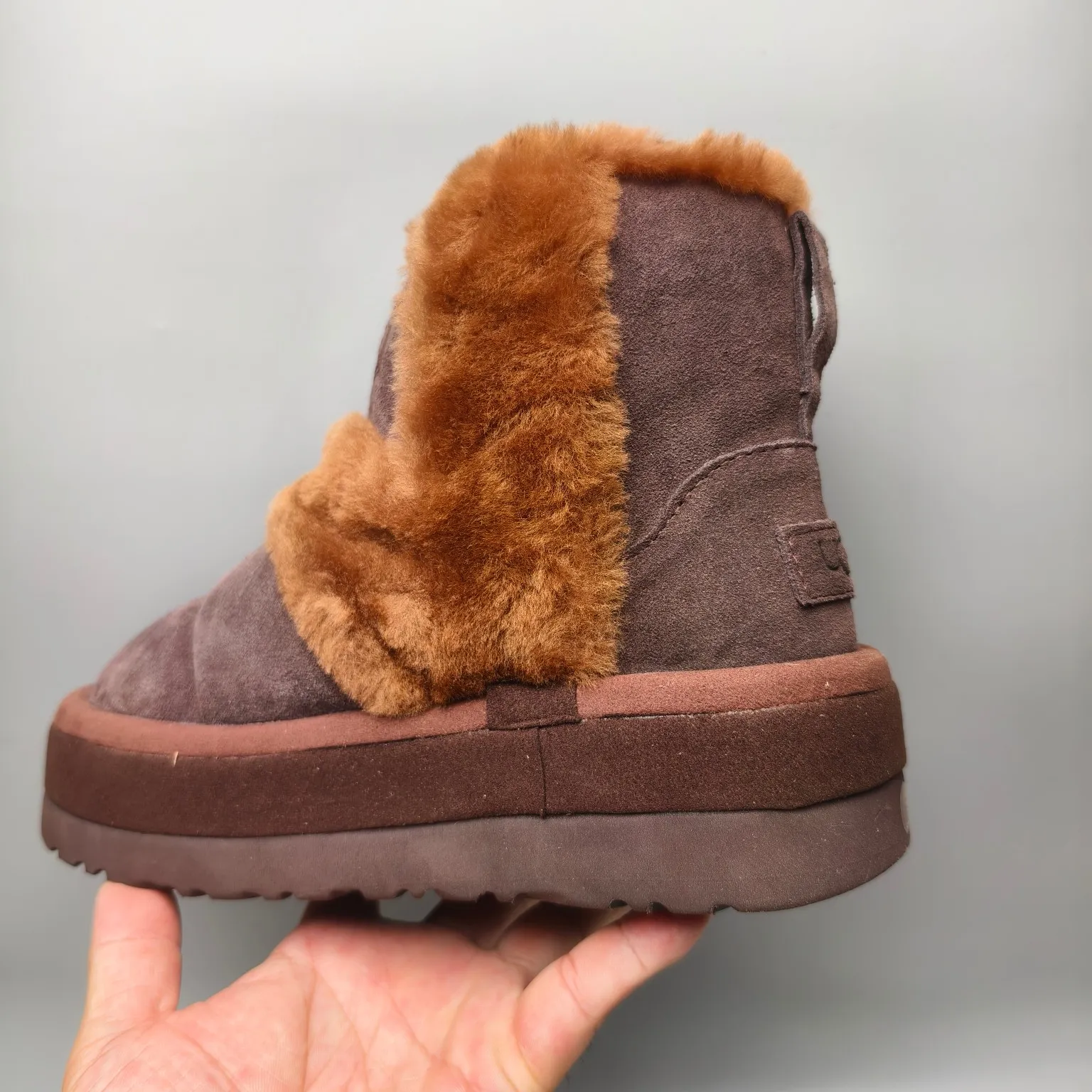 💰600 UGG sheepskin all-in-one snow boots 3316 caterpillar thick-soled mid-top casual shoes Color: Maroon Chocolate Size: 35-41